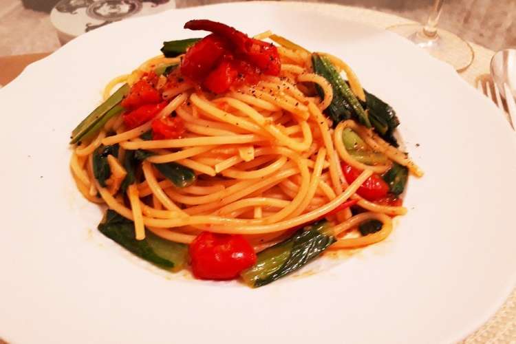 野菜だしで簡単 小松菜とトマトのパスタ レシピ 作り方 By Emmyrose クックパッド