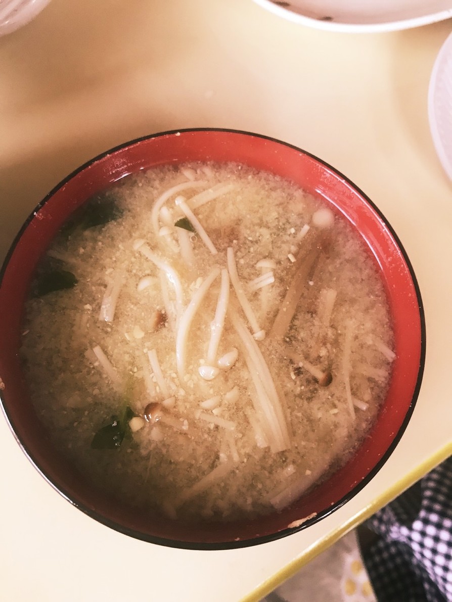 豆苗とエノキの味噌汁(><)の画像