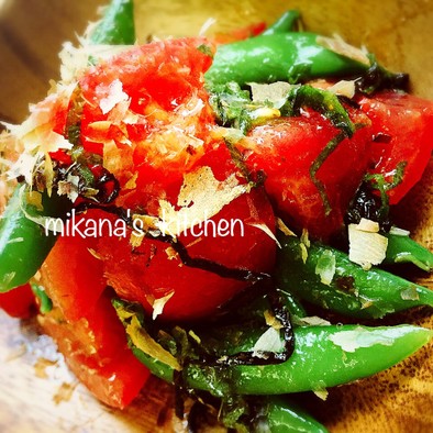 スナップエンドウとトマトの塩昆布サラダ♪の写真