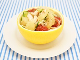 グレープフルーツと鶏ささ身のマリネサラダ