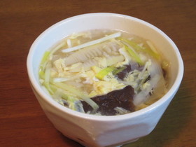 タケノコと黄ニラときくらげの卵スープ