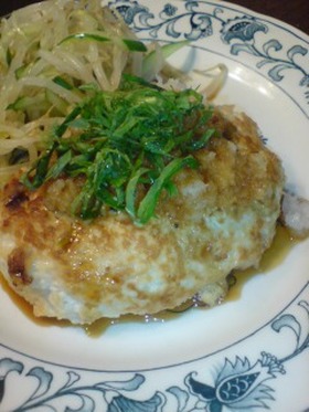 豆腐と鶏肉のあっさりハンバーグ