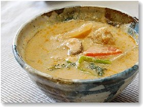 ピリッと鶏つくねの粕汁