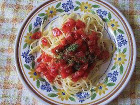 夏の冷たいトマトパスタ