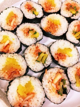 超簡単!キムチとたくあんの海苔巻き