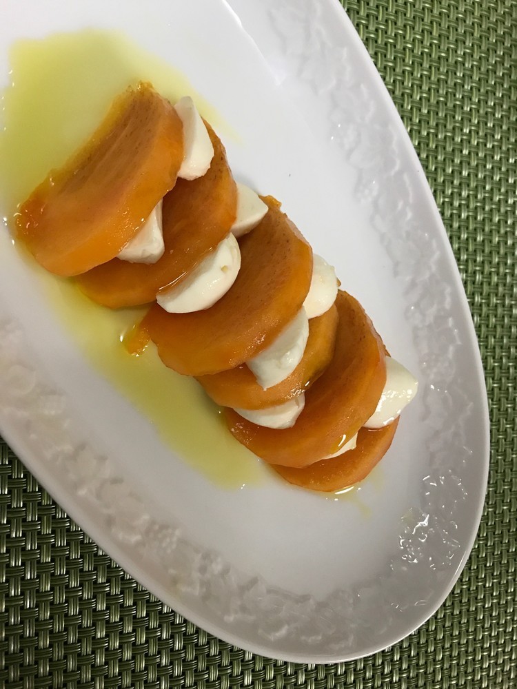 太秋柿とモッツァレラチーズのカプレーゼの画像