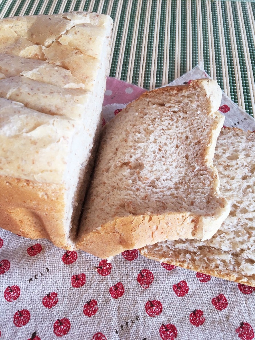 HBで自家製天然酵母のライ麦ソフト食パンの画像