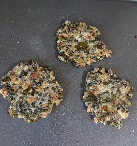 玄米茶のだしがらを捨てない!蕎麦煎餅