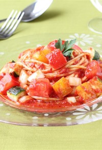 トマトと野菜の冷製パスタ