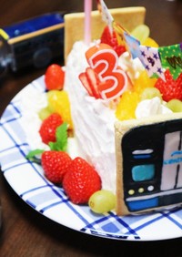 お誕生日の電車ケーキ