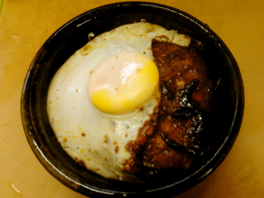 簡単昼食　マルシンハンバーグでロコモコ丼の画像