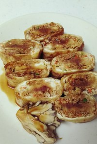 鶏挽き肉と高野豆腐の油揚げサンド