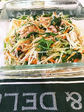 レンジで1分半♪ツナ水菜えのき和え