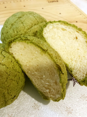 サクサク宇治抹茶メロンパン