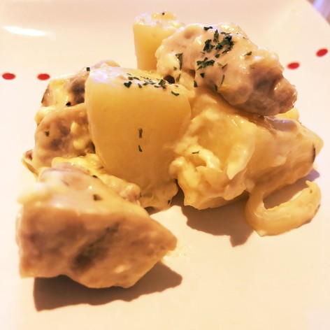 STAUBでじゃがチキンチーズ