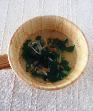 【離乳食 後期】小松菜としらすのすまし汁の写真
