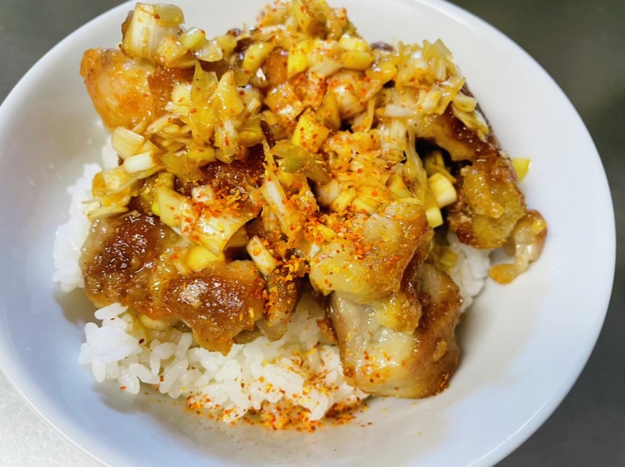 油淋鶏ソース丼 by まついちかず 【クックパッド】 簡単おいしいみんなのレシピが393万品