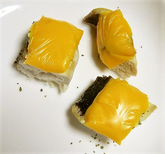 残った目鯛で、チーズのせお弁当のおかずの画像