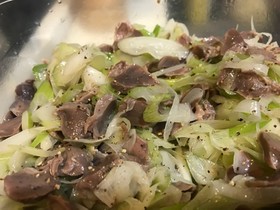 砂肝とネギの中華風和え物