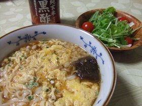 黒酢のまろやかカニカマうどん♥