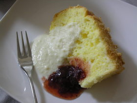 パンにもケーキにも!ヘルシー豆腐クリーム