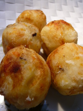 鮭とじゃがいものコロコロ揚げ