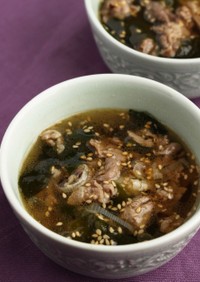 コク旨！牛肉とワカメの韓国風スープ