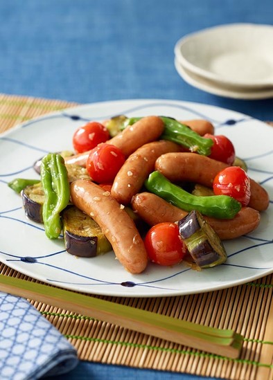 夏野菜とシャウエッセンのスタミナ煎りの写真