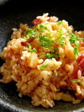 ベーコンと玉ねぎの混ぜ混ぜご飯♫