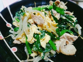 我が家の定番♪豚ニラもやし炒め