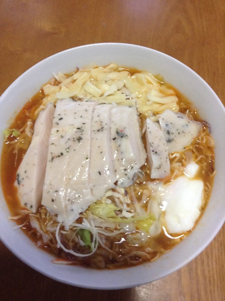 チキンサラダ辛ラーメン☆の画像