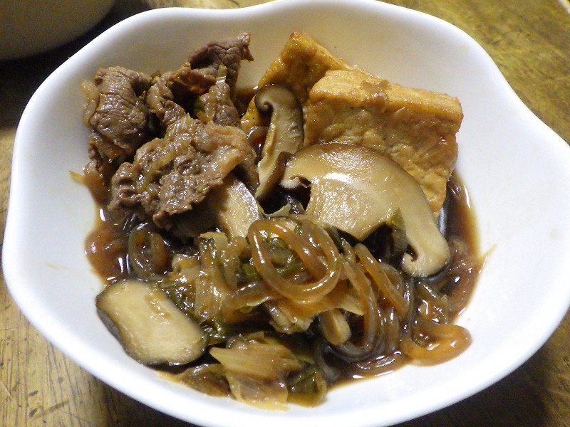 焼豆腐と牛肉のすき焼き風煮物の画像
