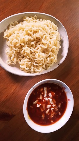 辛らーめんでトマトチーズつけ麺
