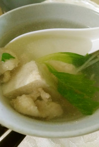 とり皮と豆腐の中華風スープ