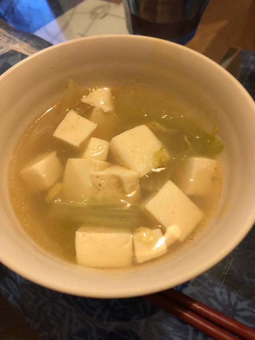 豆腐とレタスの中華風スープの画像