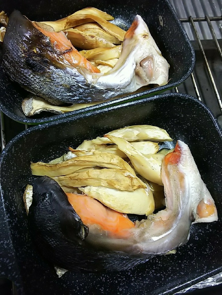 鮭のかまとエリンギのグリルの画像