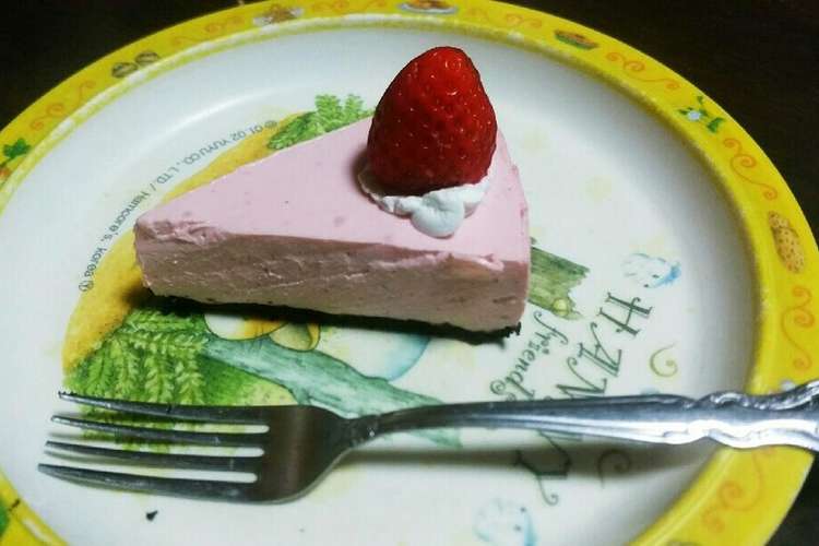 ピンクで可愛いイチゴレアチーズケーキ レシピ 作り方 By まっちゃん クックパッド 簡単おいしいみんなのレシピが371万品
