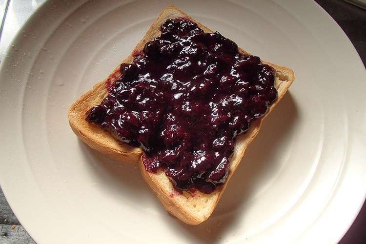 ブルーベリージャムトースト レシピ 作り方 By 釣三丸船長 クックパッド 簡単おいしいみんなのレシピが376万品