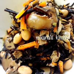 ひじきと大豆の椎茸ダシが美味しい煮物♪♪