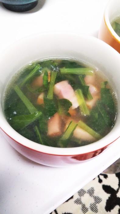 3分で！小松菜とベーコンの中華風スープの写真