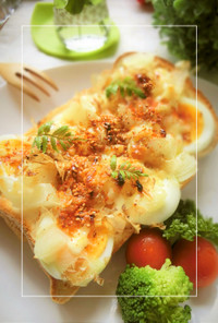 茹で卵×玉葱のおかか味噌トースト