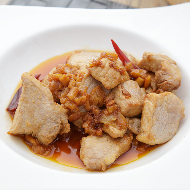 アンダルシア風豚ロース肉のアヒージョの画像