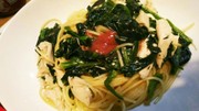 ほうれん草とささみの和風パスタ★梅肉乗せの写真