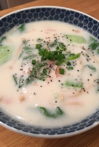 青梗菜が食べやすい優しい味のミルクスープ