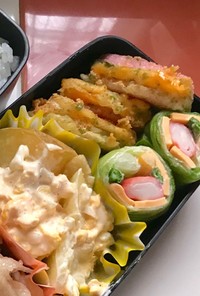 お弁当に♬レタスの外葉で彩り野菜ロール♡