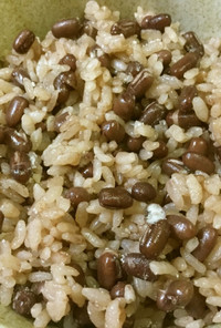 炊飯器で簡単✨もち米無し小豆たっぷり赤飯