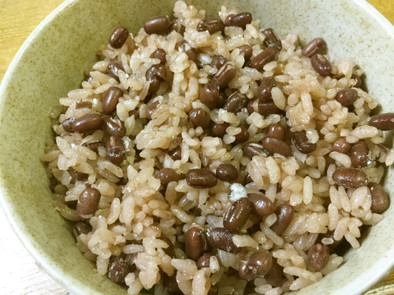炊飯器で簡単✨もち米無し小豆たっぷり赤飯の写真
