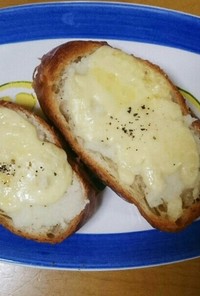 粉末マッシュポテトで簡単チーズトースト！