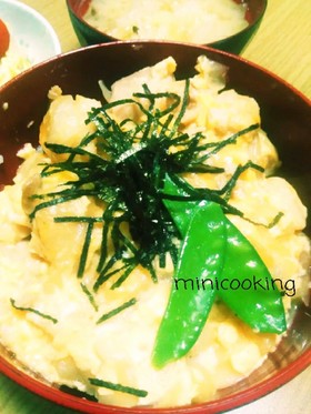 フライパンで簡単に卵がとろ〜♡親子丼