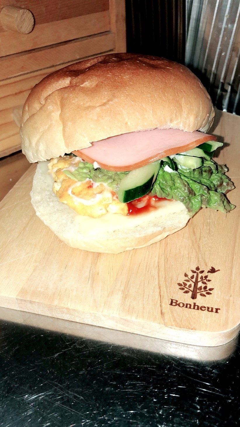 朝ごはんに！ハンバーガー風サンドイッチの画像